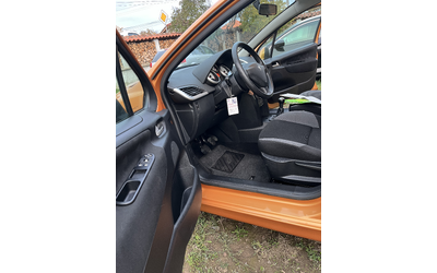 Peugeot 207 1.4 i 16V - автомобили, коли, обяви за нови и употребявани 9