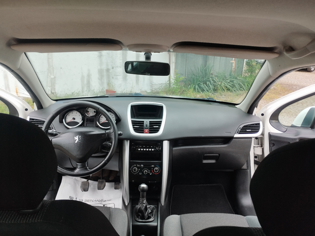 Peugeot 207 1.4i BENZIN - автомобили, коли, обяви за нови и употребявани 8