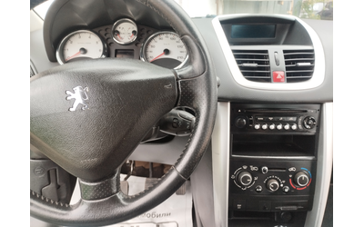 Peugeot 207 1.4i BENZIN - автомобили, коли, обяви за нови и употребявани 9
