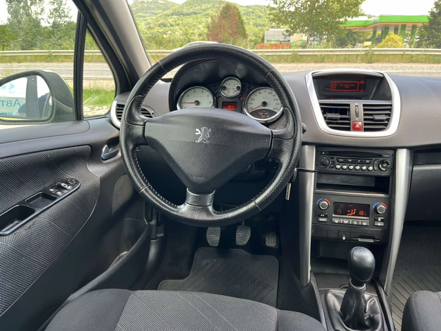 Peugeot 207 1.4I 90к EURO 4 КЛИМАТРОНИК - автомобили, коли, обяви за нови и употребявани 11