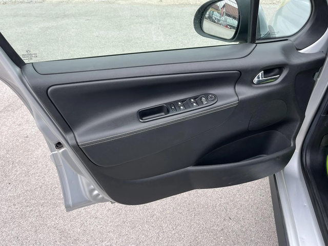 Peugeot 207 SW OUTDOOR 1.6HDI 90кс КОЖА КЛИМАТРОНИК - автомобили, коли, обяви за нови и употребявани 6