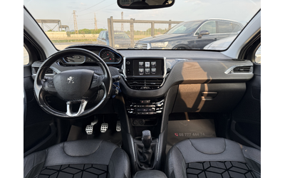 Peugeot 208 1.2i* 2016г.* 115.000КМ* НОВ* Топ Състояние* РЪЧКА - автомобили, коли, обяви за нови и употребявани 9