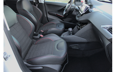 Peugeot 208 1.2i/e-THP/KAMERA/TOP - автомобили, коли, обяви за нови и употребявани 7