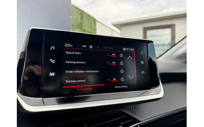 Peugeot 208 1.2T DIGITAL* DISTRONIC* СОБСТВЕН ЛИЗИНГ* БАРТЕР - автомобили, коли, обяви за нови и употребявани 14