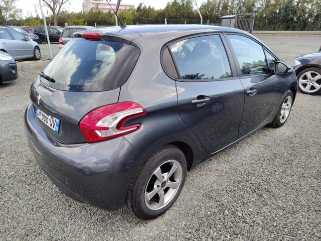 Peugeot 208 1.4 HDI - автомобили, коли, обяви за нови и употребявани 3