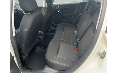 Peugeot 208 - автомобили, коли, обяви за нови и употребявани 9