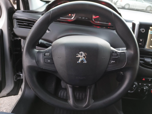 Peugeot 208 1,6e-HDi 92ps - автомобили, коли, обяви за нови и употребявани 6