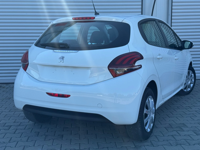 Peugeot 208 1, 5hdi 102ps, евро 6D, adblue, клима, нави, мулти - автомобили, коли, обяви за нови и употребявани 4