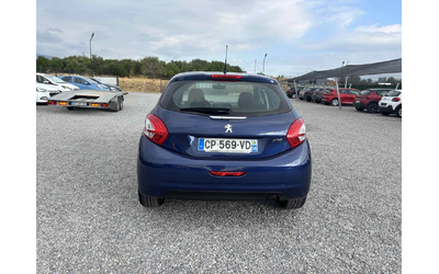 peugeot-208 - 5