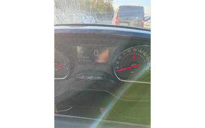 Peugeot 208 1.0, 68к.с. - автомобили, коли, обяви за нови и употребявани 12