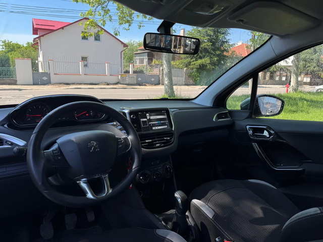 Peugeot 208 1.2 BENZIN AUSTRIA - автомобили, коли, обяви за нови и употребявани 13
