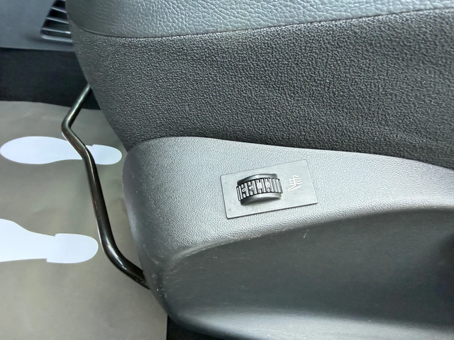 Peugeot 208 1.6HDI КОЖА/ПАНОРАМА/НАВИГАЦИЯ - автомобили, коли, обяви за нови и употребявани 12