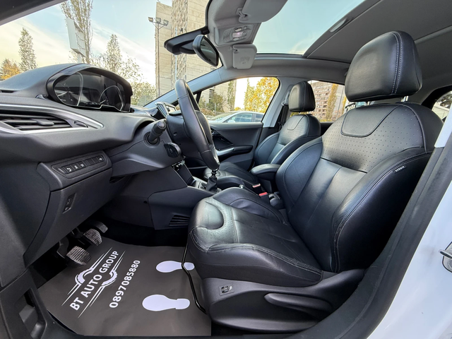 Peugeot 208 1.6HDI КОЖА/ПАНОРАМА/НАВИГАЦИЯ - автомобили, коли, обяви за нови и употребявани 9