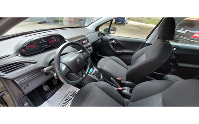 Peugeot 208 1.2 vti 115000km - автомобили, коли, обяви за нови и употребявани 13