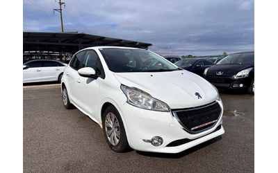 peugeot-208 - 1