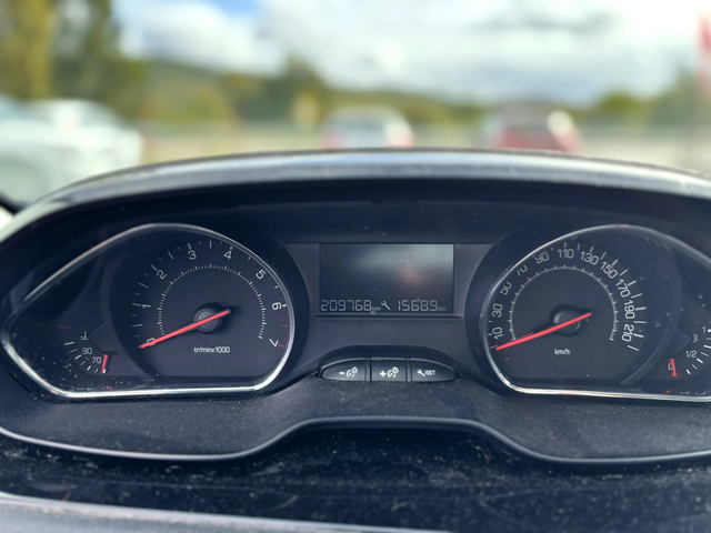 Peugeot 208 - автомобили, коли, обяви за нови и употребявани 8