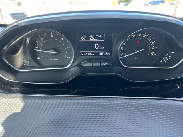 Peugeot 208 1.6BlueHDI 120.000km!!! Камера!!! - автомобили, коли, обяви за нови и употребявани 14