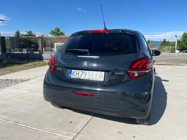 Peugeot 208 1.6BlueHDI 120.000km!!! Камера!!! - автомобили, коли, обяви за нови и употребявани 4