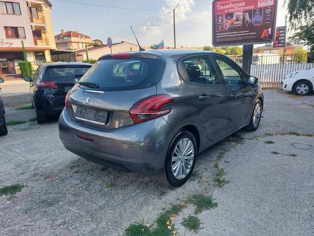 Peugeot 208 1.2i* EURO6D* 109000km. - автомобили, коли, обяви за нови и употребявани 3
