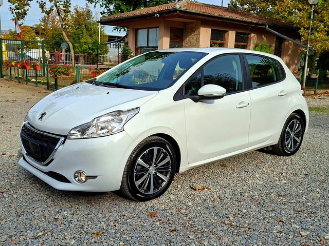Peugeot 208 1.4i + ГАЗ-фабрична НАВИГАЦИЯ* АВТОПИЛОТ - автомобили, коли, обяви за нови и употребявани 0