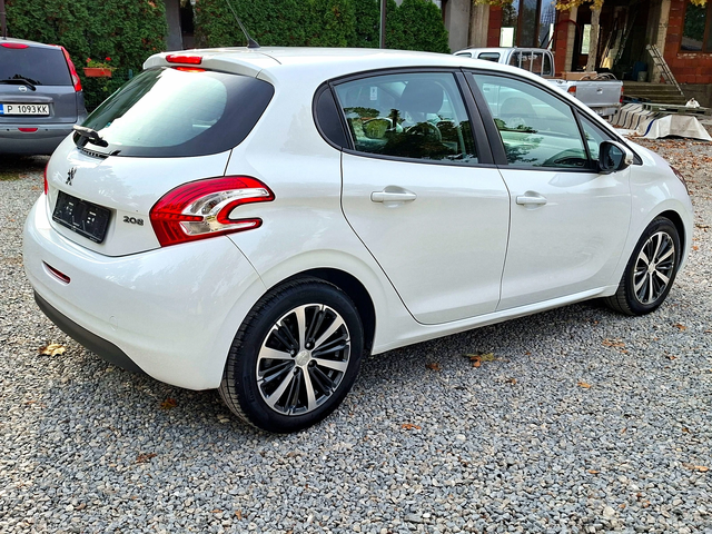 Peugeot 208 1.4i + ГАЗ-фабрична НАВИГАЦИЯ* АВТОПИЛОТ - автомобили, коли, обяви за нови и употребявани 4