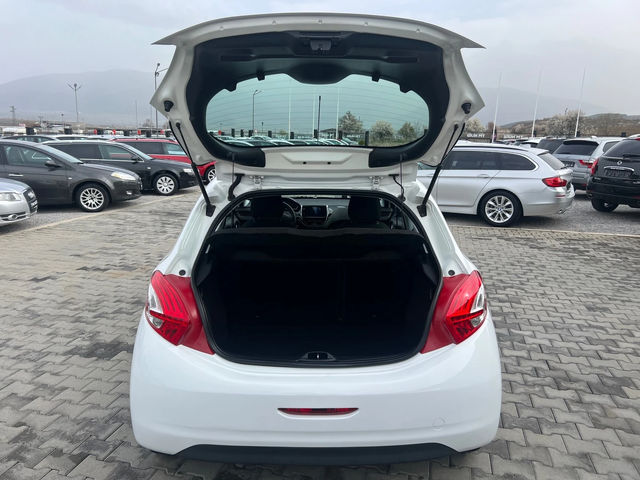 Peugeot 208 1.4HDI*LED*TOP* - автомобили, коли, обяви за нови и употребявани 16