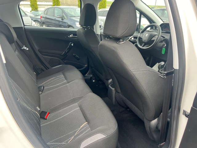 Peugeot 208 1.4HDI*LED*TOP* - автомобили, коли, обяви за нови и употребявани 6