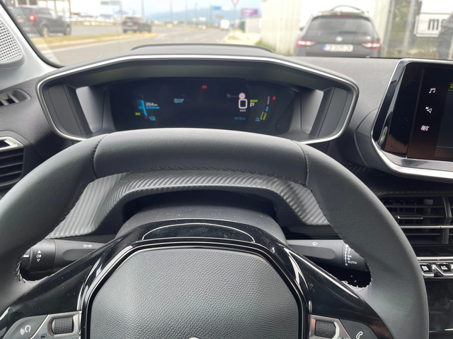 Peugeot 208 e-208 60KWh/new face - автомобили, коли, обяви за нови и употребявани 13