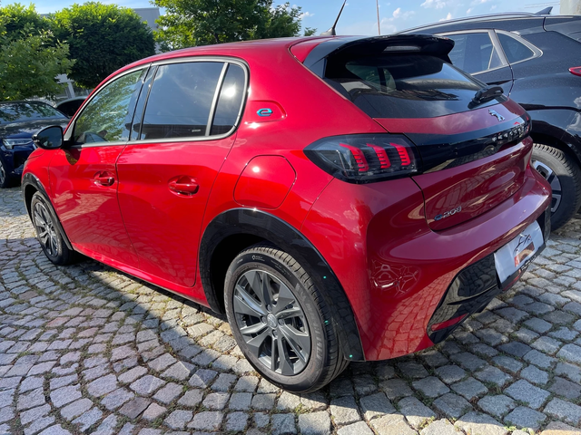 Peugeot 208 e-208 60KWh/new face - автомобили, коли, обяви за нови и употребявани 3