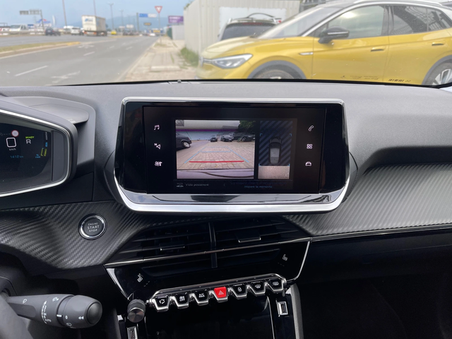 Peugeot 208 e-208 60KWh/new face - автомобили, коли, обяви за нови и употребявани 9
