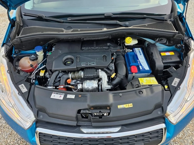 Peugeot 208 1.6HDI 92K.C. / КЛИМАТИК / НАВИГАЦИЯ - автомобили, коли, обяви за нови и употребявани 14