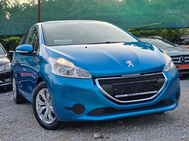Peugeot 208 1.6HDI 92K.C. / КЛИМАТИК / НАВИГАЦИЯ - автомобили, коли, обяви за нови и употребявани 1