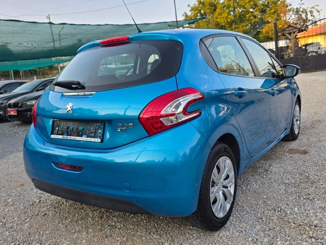 Peugeot 208 1.6HDI 92K.C. / КЛИМАТИК / НАВИГАЦИЯ - автомобили, коли, обяви за нови и употребявани 3