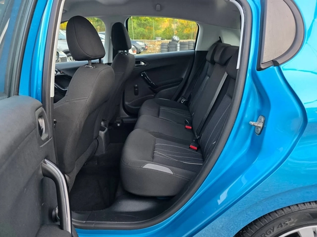 Peugeot 208 1.6HDI 92K.C. / КЛИМАТИК / НАВИГАЦИЯ - автомобили, коли, обяви за нови и употребявани 8
