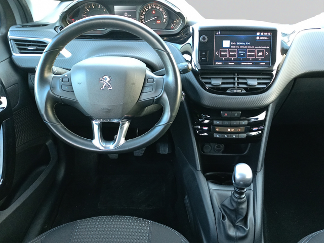 Peugeot 208 5P ALLURE 1.2 e-THP 110 BVM6 S&S EURO 6.2 - автомобили, коли, обяви за нови и употребявани 13