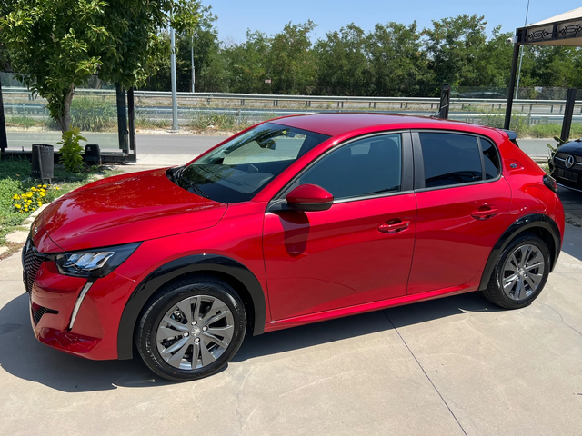 Peugeot  208 e ALLURE PACK - автомобили, коли, обяви за нови и употребявани 6