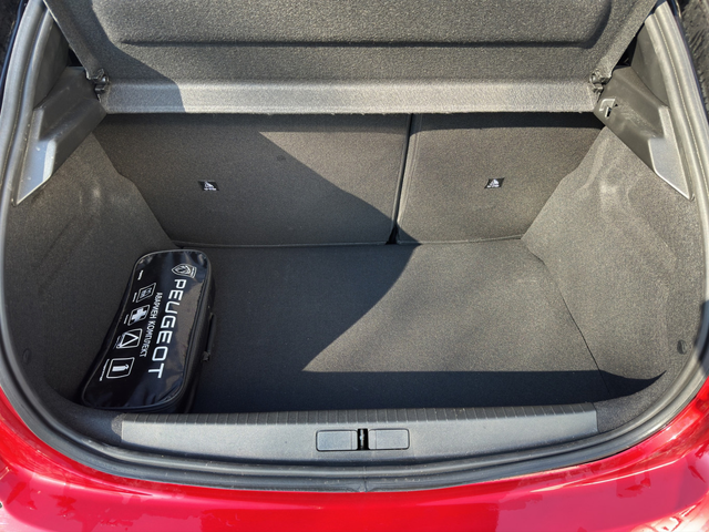 Peugeot 208 GТ - автомобили, коли, обяви за нови и употребявани 9