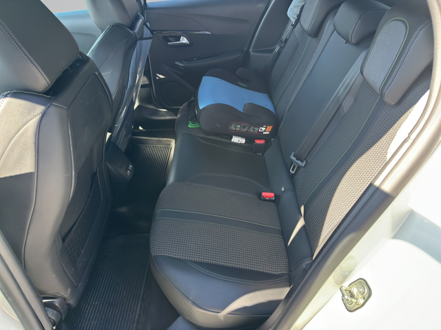 Peugeot 208 GT - автомобили, коли, обяви за нови и употребявани 11