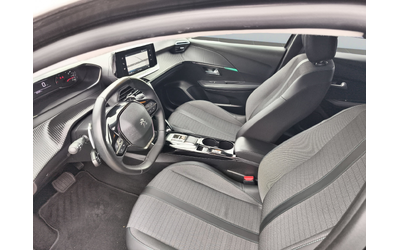 peugeot-208-new-line-up-allure-1-2-puretech-100-eat8 - 2