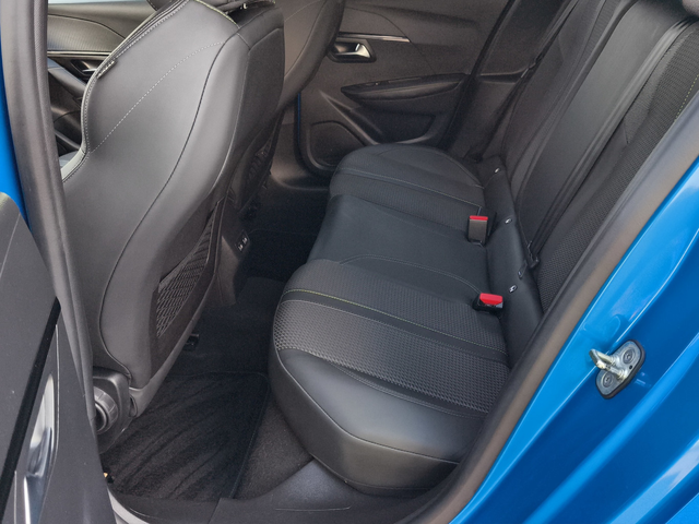 Peugeot 208 New Line Up GT 1.2 PureTech 100 BVM6 - автомобили, коли, обяви за нови и употребявани 11