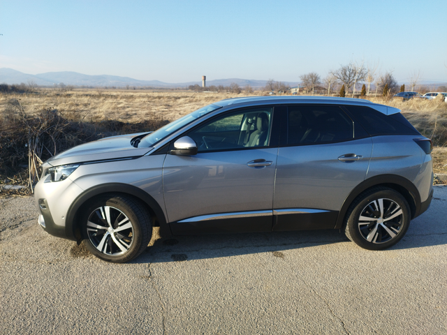 Peugeot 3008 1.5BlueHdi,131ks. - автомобили, коли, обяви за нови и употребявани 1
