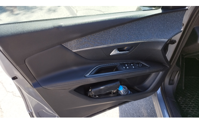 Peugeot 3008 1.5BlueHdi,131ks. - автомобили, коли, обяви за нови и употребявани 9