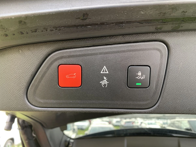 Peugeot 3008 2.0Blue-HDI GT-Line* 8EAT* FULL MAX* ПЕРФЕКТЕН* - автомобили, коли, обяви за нови и употребявани 12