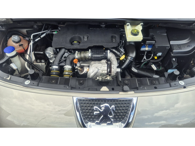 Peugeot 3008 1.6HDI 110к.с. - автомобили, коли, обяви за нови и употребявани 16