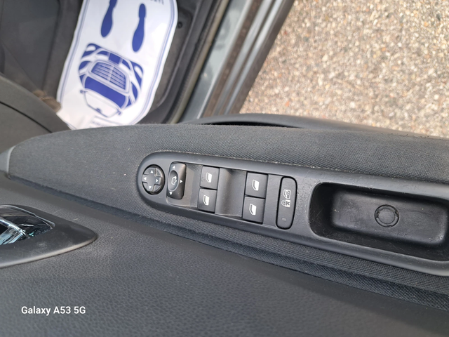 Peugeot 3008 1, 6 Hdi - автомобили, коли, обяви за нови и употребявани 9