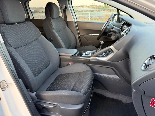 Peugeot 3008 1.6 HDI / ALLURE / LED / PARKTRONIC / EURO 6 - автомобили, коли, обяви за нови и употребявани 9