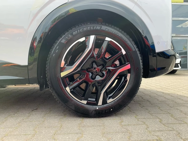 Peugeot 3008 e GT DISTR Winter Pack+ 360* PANO Keyless Massage - автомобили, коли, обяви за нови и употребявани 4