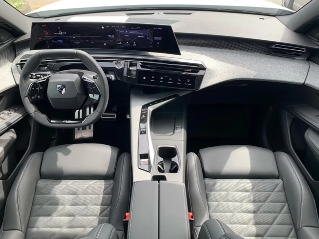 Peugeot 3008 e GT DISTR Winter Pack+ 360* PANO Keyless Massage - автомобили, коли, обяви за нови и употребявани 5