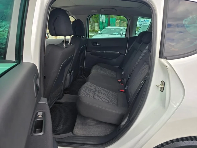 Peugeot 3008 1.6HDI 109K.C. / НАВИ / КЛИМАТРОНИК / ПАРКТРОНИК - автомобили, коли, обяви за нови и употребявани 6