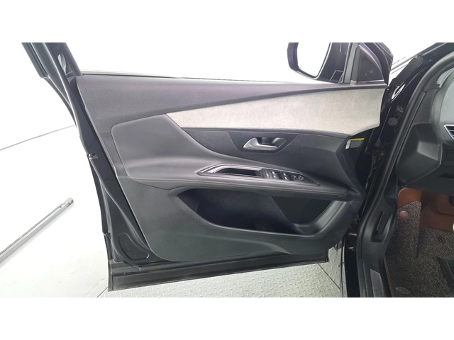 Peugeot 3008 2.0 BlueHDi GT | Адаптивен круиз | Панорама - автомобили, коли, обяви за нови и употребявани 8